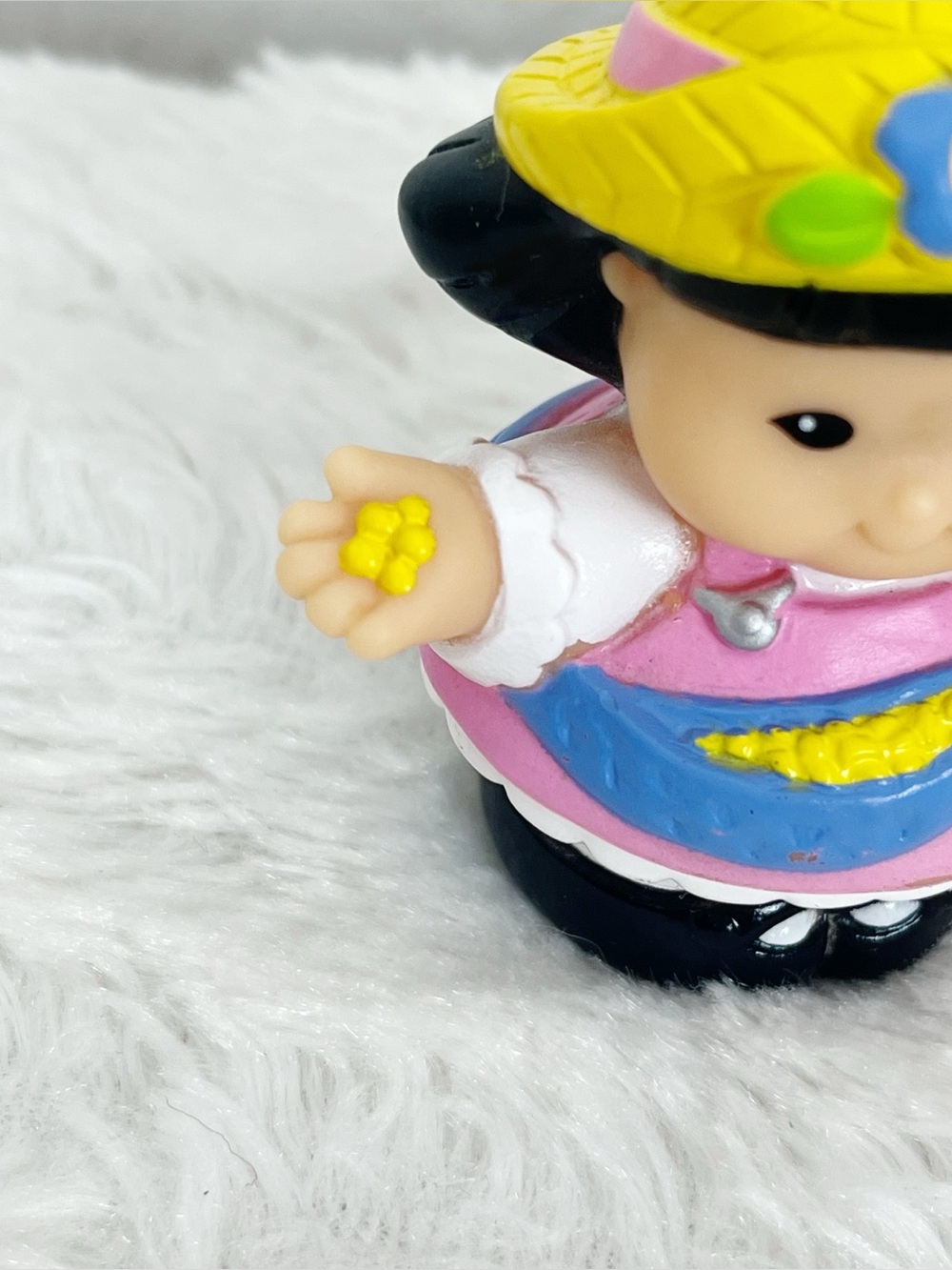 Fisher Price 2005 Little People Sonya Lee Asian Farmer For Farm Barn Seeds - Picture 6 of 10